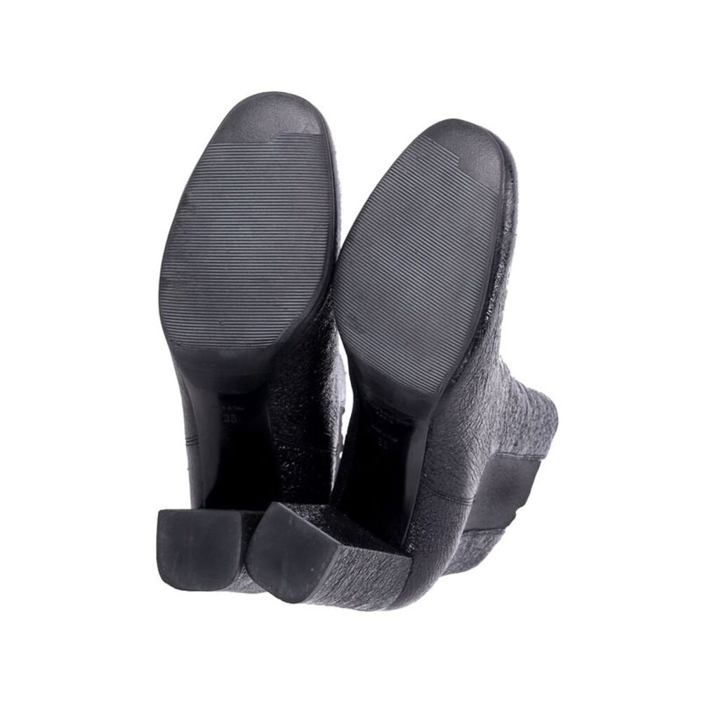 Saint Laurent High Heel Chelsea Boots in Black Leather - Picture 5 of 7